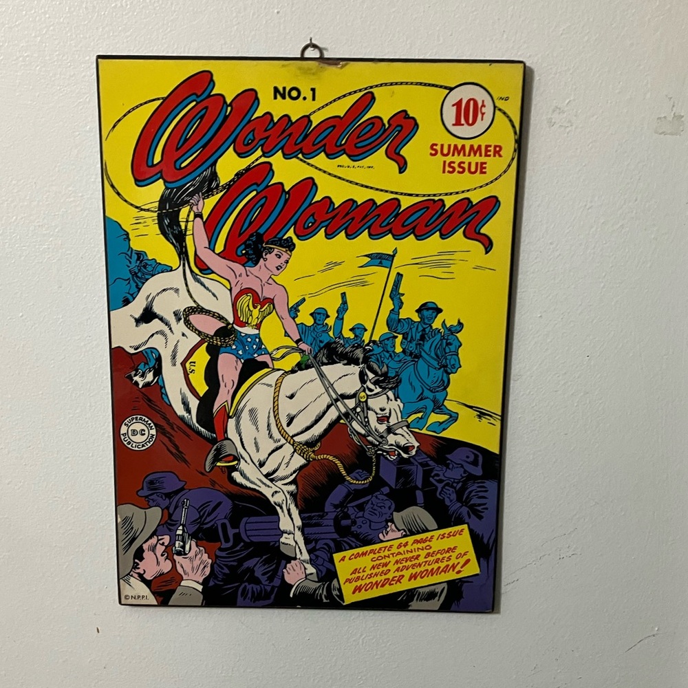 Wonder Woman DC Comics #1 Summer Issue Wall Plaque